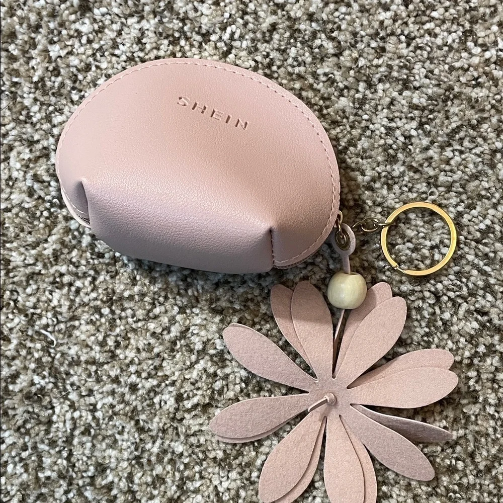 🚨Pink Coin Purse with Floral Charm